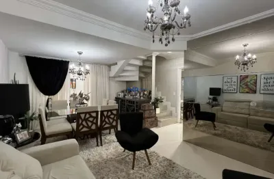 Casa em condomínio fechado com 3 quartos à venda na rua major theolindo ferreira ribas, 2344, hauer, curitiba por r$ 799.000