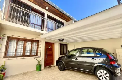 Casa com 3 quartos à venda na Rua Glauber Rocha, 192, Uberaba, Curitiba por R$ 575.000