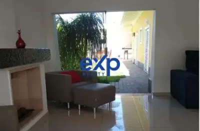 Casa com 3 quartos à venda na Rua Cruzeiro do Sul, 1860, Balneário Praia do Pernambuco, Guarujá por R$ 1.100.000