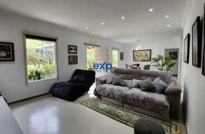 Casa em condomínio fechado com 3 quartos à venda na estrada alegria, 1, sebastiana, teresópolis por r$ 680.000