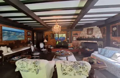 Casa com 5 quartos à venda na da divisa, 807, itaipava, petrópolis por r$ 2.900.000