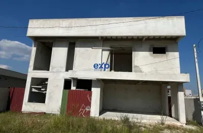 Casa em condomínio fechado com 3 quartos à venda na rua laerte fenelon, 1190, ipê, são josé dos pinhais por r$ 1.399.900