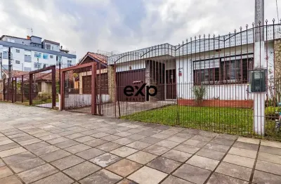 Casa com 3 quartos à venda na avenida joão xxiii, 304, são sebastião, porto alegre por r$ 843.000