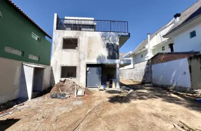 Casa em condomínio fechado com 4 quartos à venda na rodovia br-116, 504, cajuru, curitiba por r$ 899.900