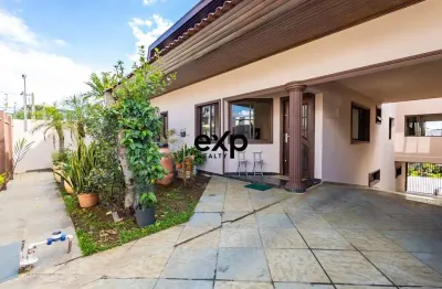 Casa com 5 quartos à venda na guido scott, 245, tingui, curitiba por r$ 1.500.000
