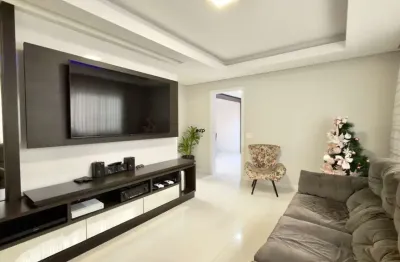 Casa com 4 quartos à venda na Avenida Florianópolis, 1199, Cajuru, Curitiba por R$ 1.250.000