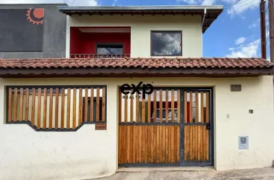 Casa com 3 quartos à venda na Rua Vereador José Nivaldo de Ávila, 66, Jardim Itamaraty III, Poços de Caldas por R$ 479.900