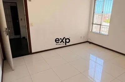 Apartamento com 2 quartos à venda na Rua Rio das Graças, 1, Recreio Ipitanga, Lauro de Freitas por R$ 145.000