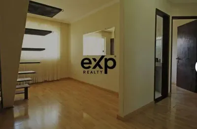 Casa com 4 quartos para alugar na Rua Francisco Comparin, 190, São Braz, Curitiba por R$ 10.900