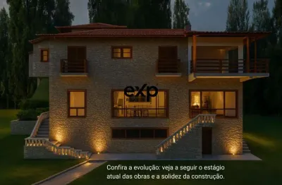 Casa em condomínio fechado com 4 quartos à venda na Estrada União e Indústria, 13600, Itaipava, Petrópolis por R$ 2.390.000