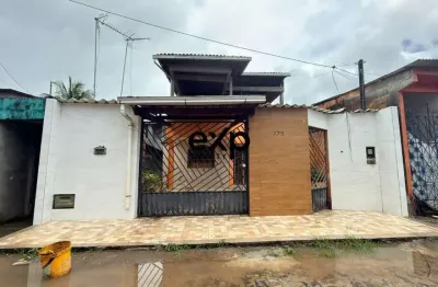 Casa com 3 quartos à venda na Rua Das Laranjeiras, 175, Graça, Valença por R$ 280.000