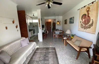 Imóvel mobiliado com churrasqueira e varanda à venda em guarujá, enseada