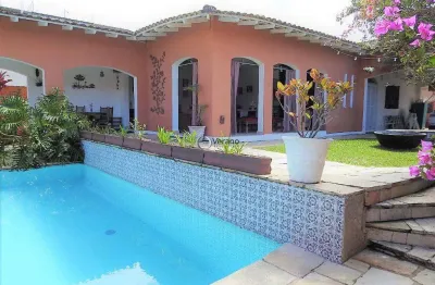 Casa à venda na praia de pernambuco - mobiliada, com piscina e churrasqueira - guarujá/sp