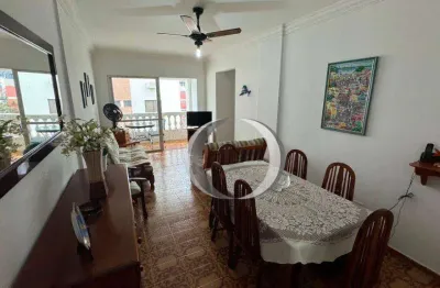 Muito conservado, com suite de empregado, em rua arborizada