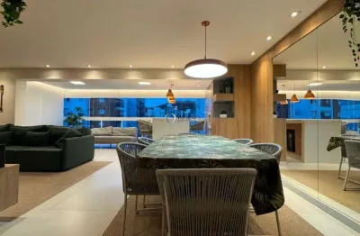 Apartamento com 3 quartos à venda na Rua Santos, 300, Pitangueiras, Guarujá