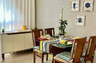 Lindo apartamento de 2 quartos, mobiliado e reformado.