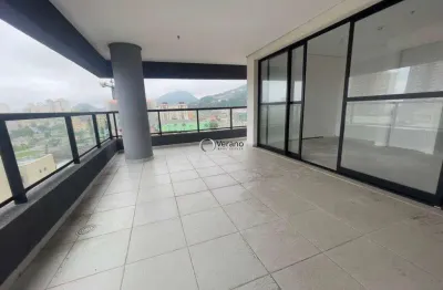 Flat com vista para o mar, piscina na cobertura com borda infinita