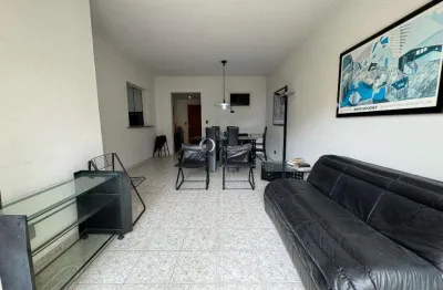 Imóvel mobiliado com sacada e área de serviço na enseada, guarujá