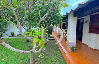 Casa jardim virginia, amplo jardim, piscina e churrasqueira