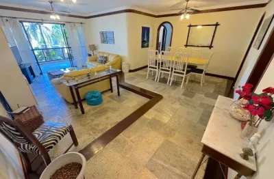 Apartamento na enseada, 3 quartos, piscina, 2 vagas, proximo da praia