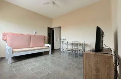 Apartamento na enseada, perto da praia, vem conhecer, de frente para rua com sacada