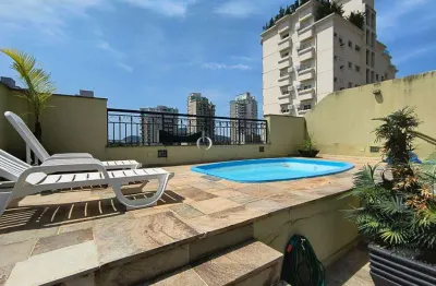 Cobertura duplex com lazer privativo, sendo 3 suítes e sala living para até 3 ambientes.