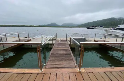 Guarujá marina del rey casa duplex com deck, acesso a embarcação.