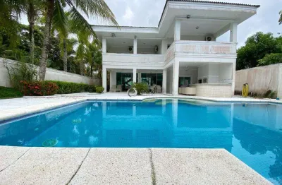 Casa com 5 suítes, em comdomímio fechado proximo a praia do pernambuco