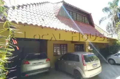 Casa com 5 quartos, 365m², à venda em curitiba, alto da rua xv
