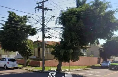 Terreno à venda na Rua Professor Lício de Lima, 268, Novo Mundo, Curitiba