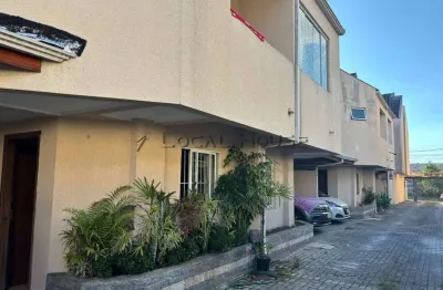 Sobrado à venda em curitiba, bacacheri, com 3 quartos, 124m²