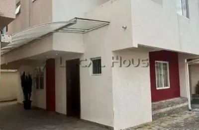 Sobrado com 3 quartos em condomínio fechado a venda bacacheri