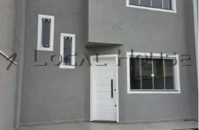 Sobrado à venda em Curitiba, Pinheirinho, com 3 quartos, 94m²