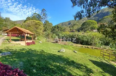 Mini sítio 6000 m2, 3 suítes, lago, riacho, córrego das pedras, teresópolis, rj