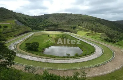 Haras com 3 raias (grama, areia e polytrack), 80 baias, infra profissional, teresópolis, rj