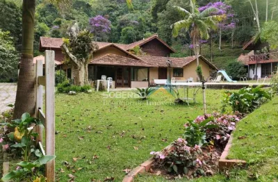 Sítio com 9 quartos sendo eles 7 suítes, piscina, área gourmet - campanha, teresópolis