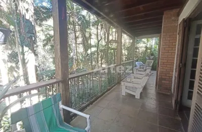 Sítio com 6 quartos e 5 banheiros à venda, 270 m² por r$ 800.000