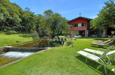Sítio com cachoeira cristalina, 9.950 m2, casa com 6 quartos, teresópolis, rj