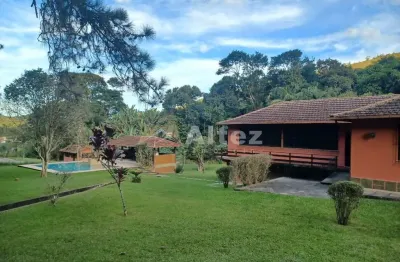 Casa 6 quartos, piscina, sauna e quintal 8000m², posse , teresópolis