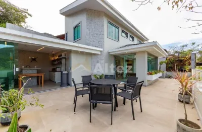 Casa 3 quartos (1 suíte), condomínio com lazer, alto, teresópolis, rj