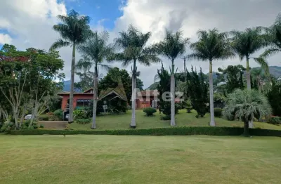 Chácara alto padrão, 3 suítes, lago, heliponto, piscina, parque do imbuí, teresópolis