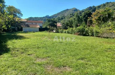 Terreno plano com 650 m2 em condomínio, green valley, albuquerque, teresópolis