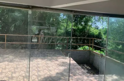 Casa em condomínio com 3 dorms c/suítes, 5 vagas e quintal, vila irmãos arnoni