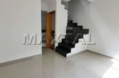 Casa de condomínio à venda com 2 dormitórios, sendo 1 suíte, sala e 1 garagem