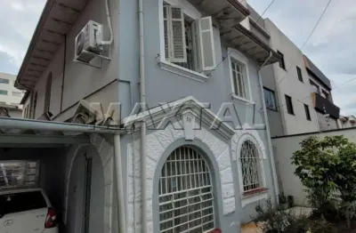 Sobrado a venda com 236m² de área útil, 3 quartos, 5 banheiros e 3 vagas em santana.