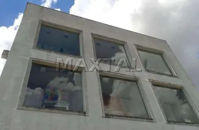 Prédio comercial 5.213m², 2 andares , salões amplos , localizado próximo a estação de metrô santana.