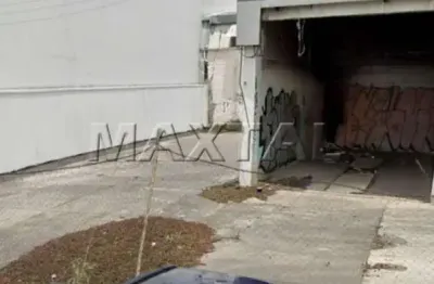 Terreno à venda com 670m² próximo ao metrô tucuruvi, com documentação regularizada.