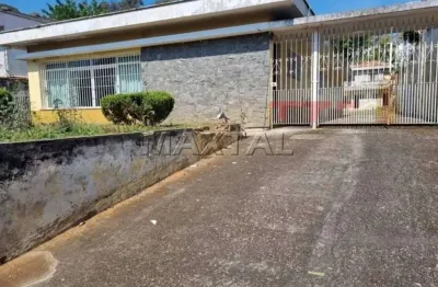 Casa térrea ampla de 193m², 3 suítes,10 vagas, próximo ao parque horto florestal.