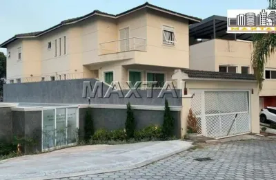 Sobrado com 311m², 4 suítes, 6 banheiros, , 4 vagas, condomínio fechado no tucuruvi.