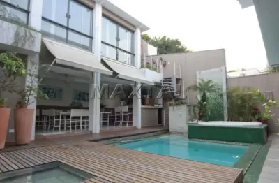 Casa no jardim são bento, de 580 m². com 2 salas, 5 suítes e  5 vagas de garagem.